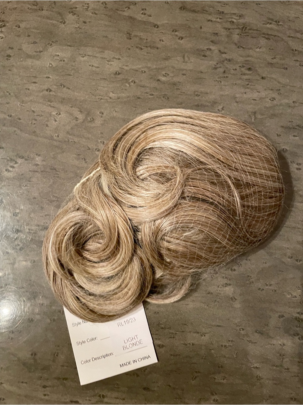 NWT Toni Bratton Light Blonde 601 wonderfully curly hair piece